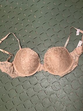 Victoria's Secret Lace Push-Up Bra in Beige rhinestone straps sz 34DD